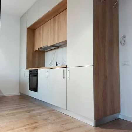 Stylish, Modern 2 Flat With Panoramic View, Near Presidential Palace